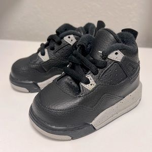 Kids Jordan 4 Retro